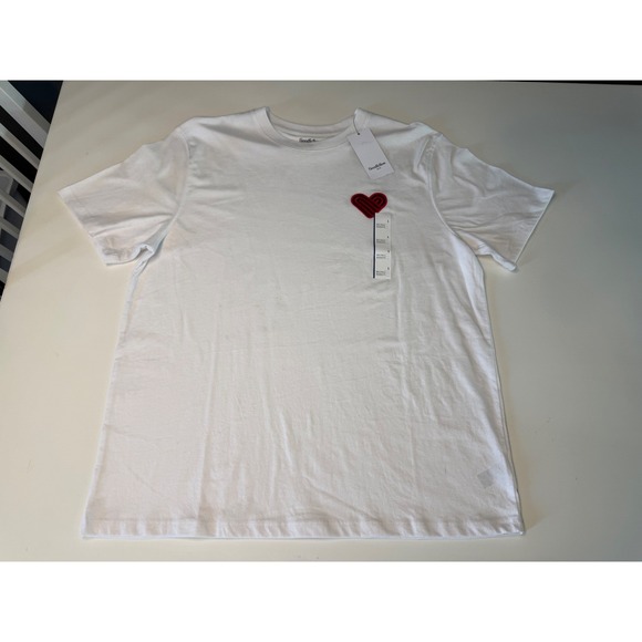 Goodfellow & Co Other - Goodfellow & Co Mens White Heart Patch Graphic T-Shirt Short Sleeve Large NEW